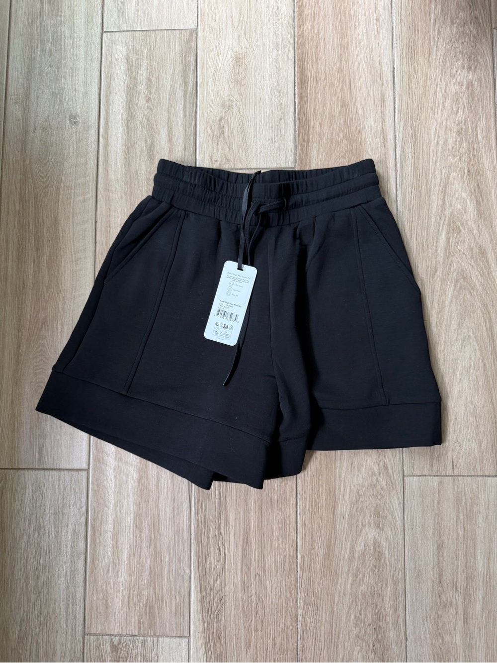 NWT Varley Alder High-Rise Short 5.5" - Picture 4 of 5